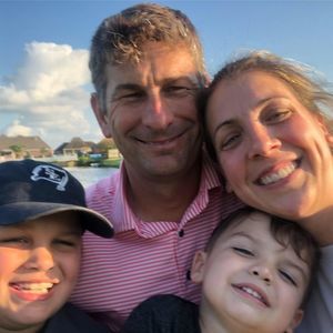 Meet your Posher, Roxanne